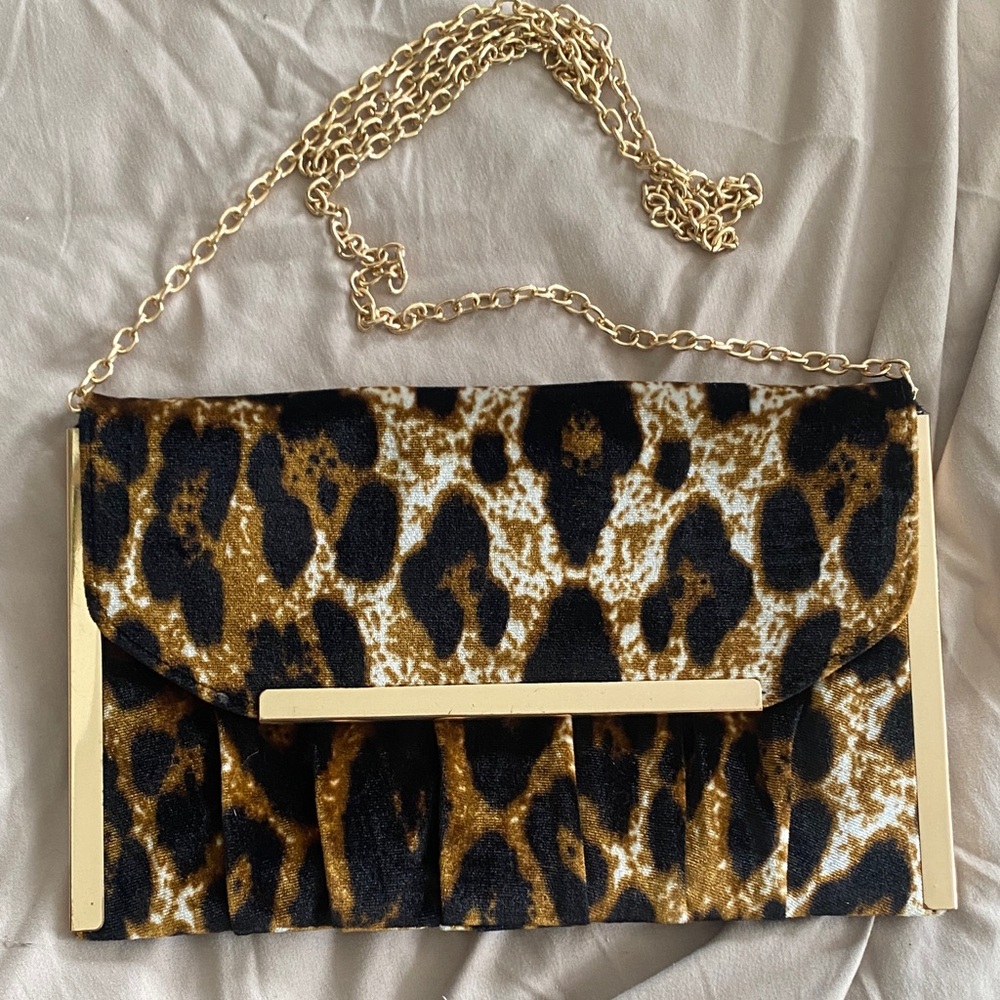 Leopard Print Chain Clutch